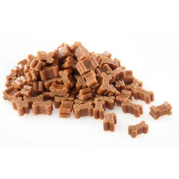 Poloměkké šťavnaté mini kostičky pro psy s vysokým podílem masa. Ideální při výcviku nebo jako chutná odměna i pro malá plemena. Obchodní balení, obsahuje 12 ks.